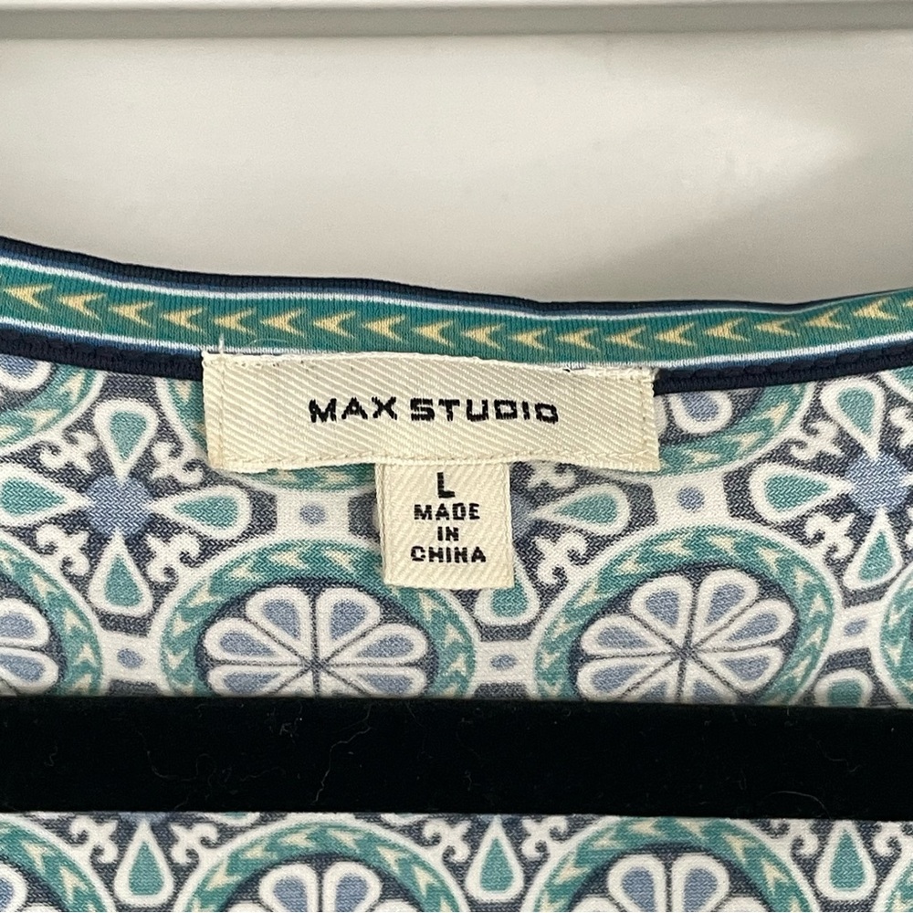 Max Studio Knit Shift Dress Medallion Border Print in Navy Blue/Green - Size L - Picture 5 of 7
